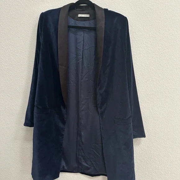 Elegant Navy Velvet Women's Coat